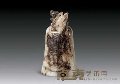 清 玉刻兽纹钟 高9.5cm